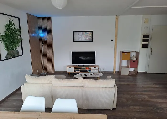 Proche Gare Et Circuit 24h Apartamento *